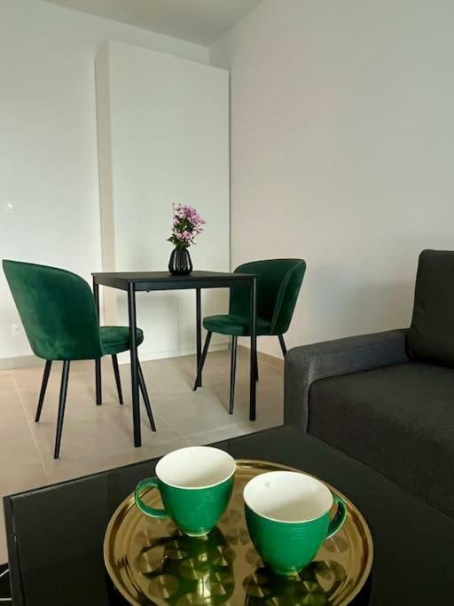 New 69 Apartment Szybowcowa Centre Katowice Free Parking 외부 사진